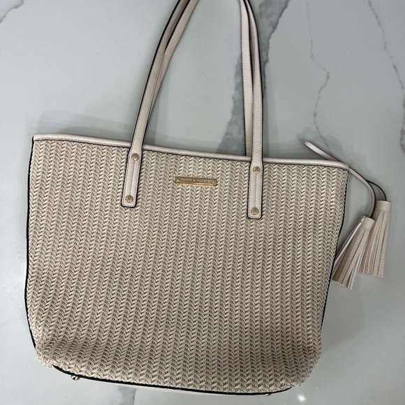 Poppy & Peonies Vegan Leather Woven Tote Purse - Picture 1 of 2